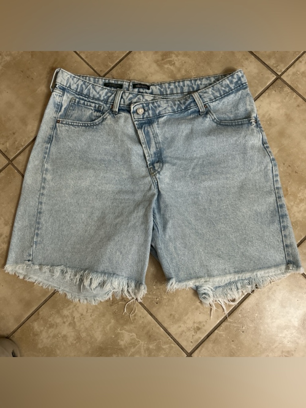 Wild  Fable Cutoff  High Rise Bermuda Jean Shorts Off center Button Fly Sz 16